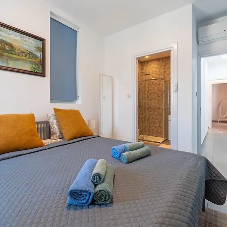 Blue Diamond Beach Villas Paphos Exterior photo